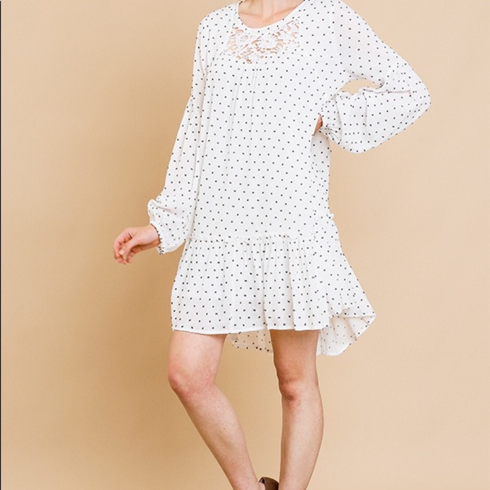 UMGEE polka dot keyhole dress with ruffle trim NWT